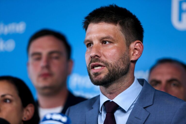 Progresívne Slovensko dominuje aj v ďalšom volebnom prieskume, koalíciu by však zostavilo s ťažkosťami