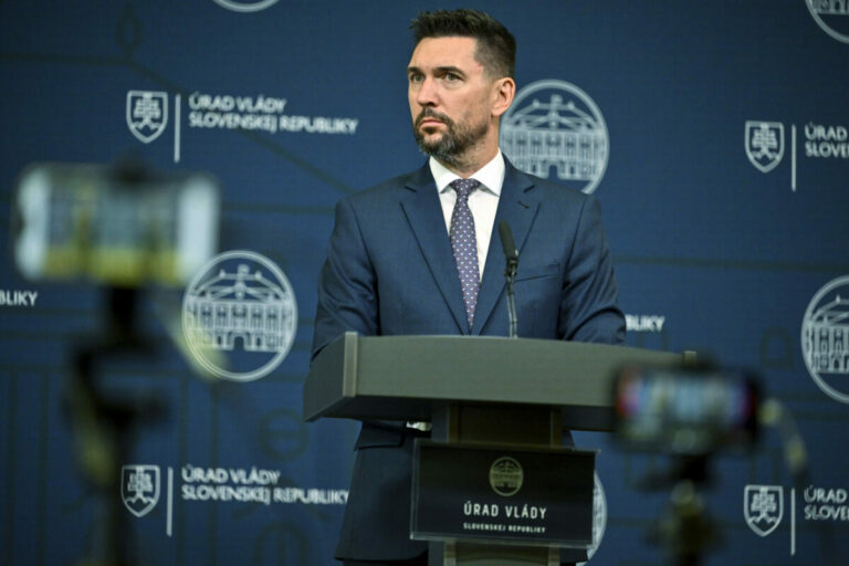 Ministerstvo pôdohospodárstva obnovuje agendu pozemkových úprav, spúšťa nové verejné obstarávanie – VIDEO