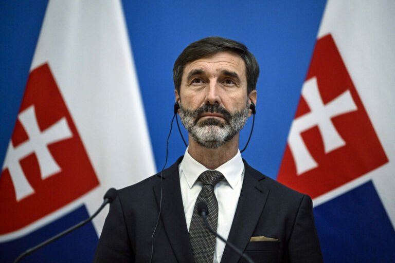 Odpusťme Rusku všetko, čo sa stalo. Blanár vyzýva Západ k spolupráci s Moskvou, Ukrajina reaguje