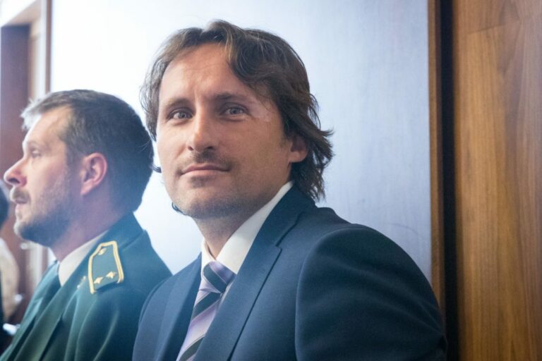 Rozsudok za podplácanie Ľudovíta Makóa stále nepadol. Obžalovaný podnikateľ je hospitalizovaný, súd opäť odročil