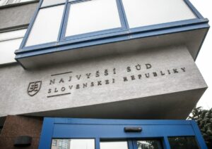 Branislav Paška je oslobodený spod obžaloby v kauze machinácií pri nákupe nábytku, súd zrušil pôvodný rozsudok 