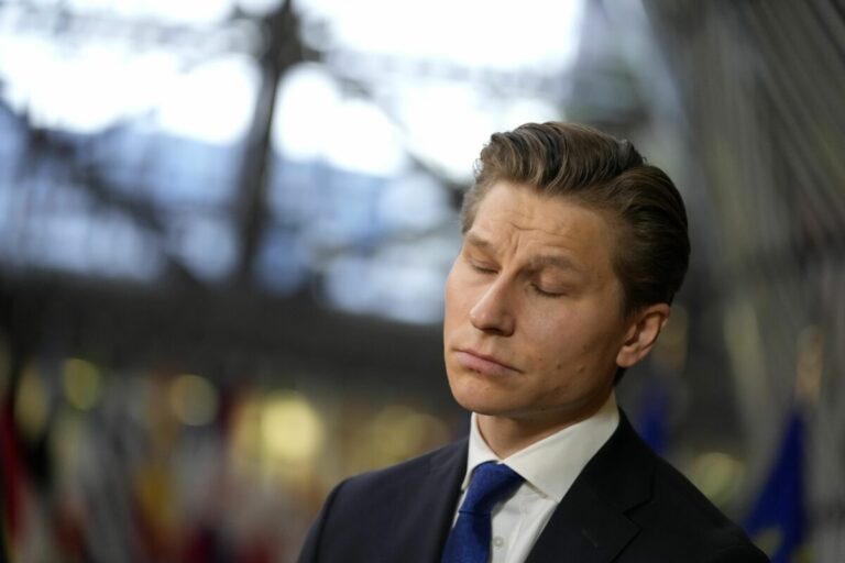 Vo Fínsku pozorne sledujú ruské vojenské aktivity pri hraniciach