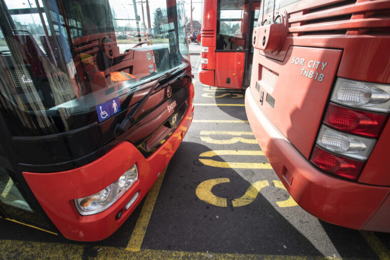 Bratislavská MHD bude premávať v prázdninovom režime, upravia sa aj trasy niektorých liniek