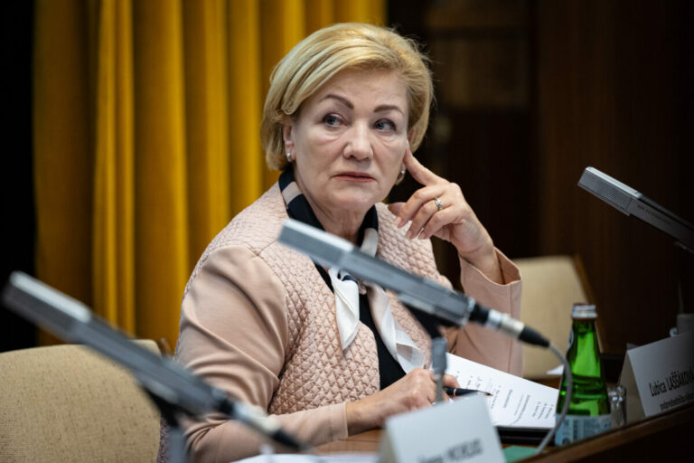 Politici by podľa Laššákovej nemali zasahovať do pôsobenia Matice slovenskej, Hlas návrh SNS nepodporí – VIDEO