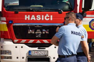 Na Slovensku pôsobí približne 80 000 dobrovoľných hasičov, sú neoddeliteľnou súčasťou samospráv