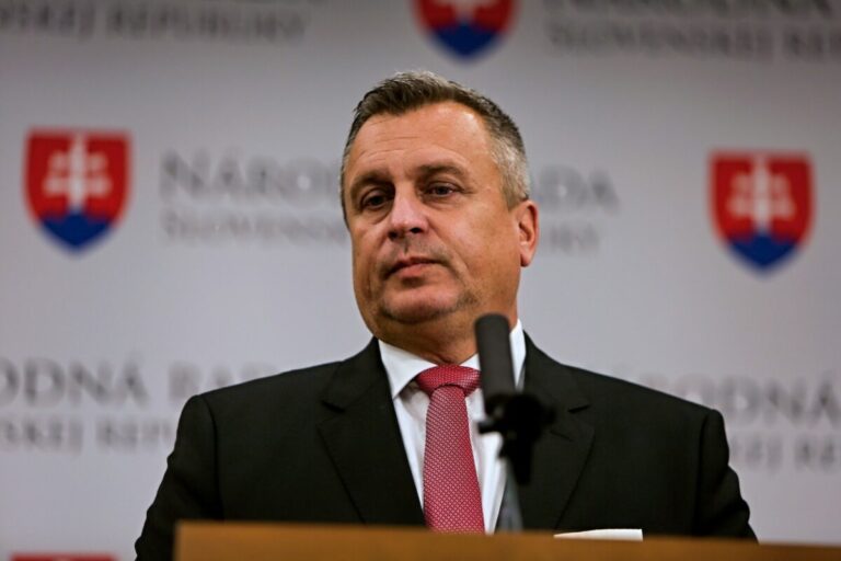 Pomohli sme, ale zadarmo to byť nemá. Danko žiada, aby sme si od Ukrajiny vypýtali aspoň nerasty