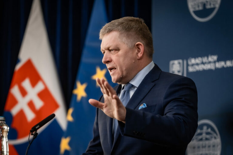 Prokurátorská rada odmietla vyjadrenia premiéra Fica o žalobkyni, ktorá zrušila obvinenie Laťákovi