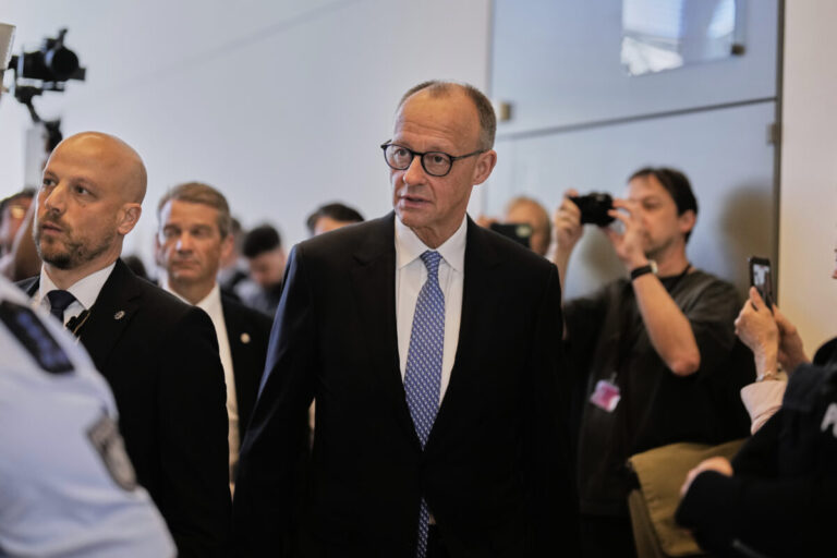Rana pre Merza, v prvom hlasovaní o nemeckom kancelárovi nezískal väčšinu