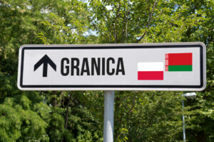 Informačnou kampaňou chce Poľsko odradiť migrantov od pokusov prechádzať poľsko-bieloruské hranice 