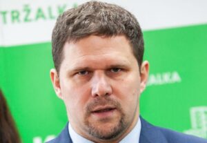 Starosta Petržalky Hrčka končí vo svojej funkcii, zamestnanec si mal vyplatiť vyše dva milióny eur – VIDEO