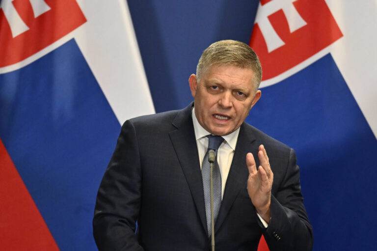 Fico by chcel nedeľné politické diskusie presunúť na pracovné dni, plánuje dohodu s predsedami strán – VIDEO