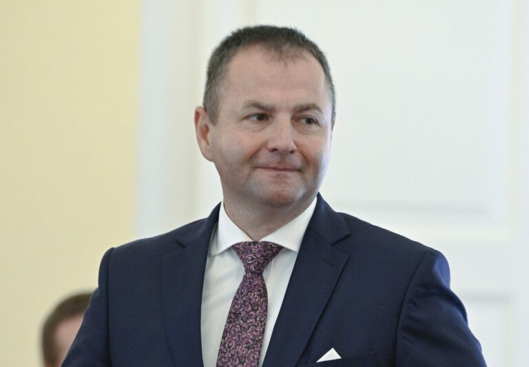 Dal Kéry facku mladíkovi z Demokratov? Poslanec sa prvýkrát vyjadril k incidentu v Zlatých Moravciach
