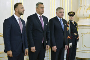 Fico chápe nervozitu koaličných partnerov, dohody však treba dodržiavať – VIDEO