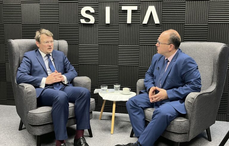 Okno do sveta: Slovensko vnímajú ako proruskú bábku, vraví Ondrejcsák – ROZHOVOR