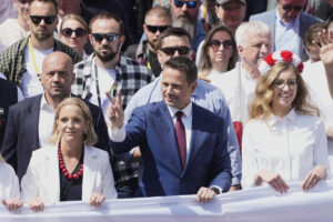 V Poľsku vrcholí kampaň pred „stretom civilizácií“. Prieskumy predpovedajú tesný volebný súboj