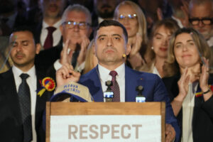 Rumunský nacionalista George Simion uznal porážku v prezidentských voľbách