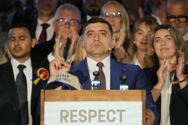 Rumunský nacionalista George Simion uznal porážku v prezidentských voľbách
