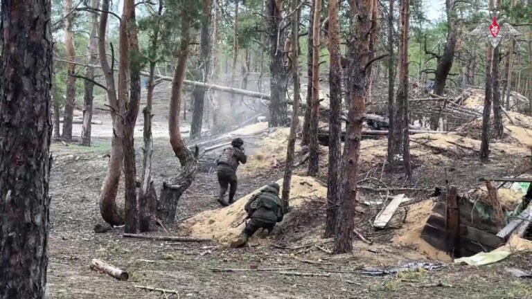 Rusko na Ukrajine stratilo už viac ako 977-tisíc vojakov