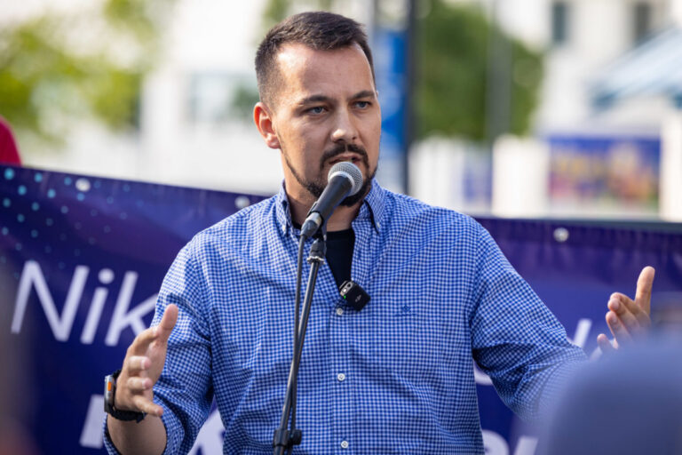 Na policajnom prezídiu riešia, ako sa zbaviť čurillovcov, tvrdí podpredseda Demokratov Šeliga – VIDEO