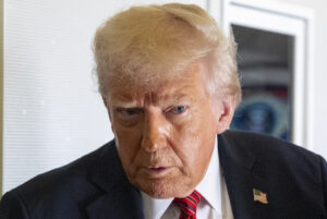 Ak pôjde do Turecka na rokovania s Ukrajinou Putin, je ochotný tam ísť aj Trump