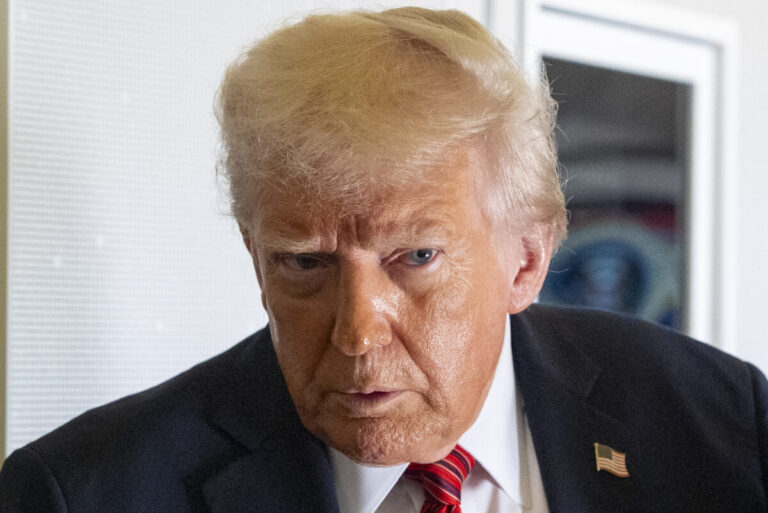 Ak pôjde do Turecka na rokovania s Ukrajinou Putin, je ochotný tam ísť aj Trump