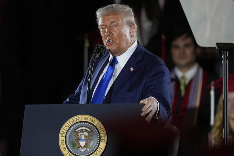 Trump predstavil návrh rozpočtu s výrazným zvýšením výdavkov na obranu