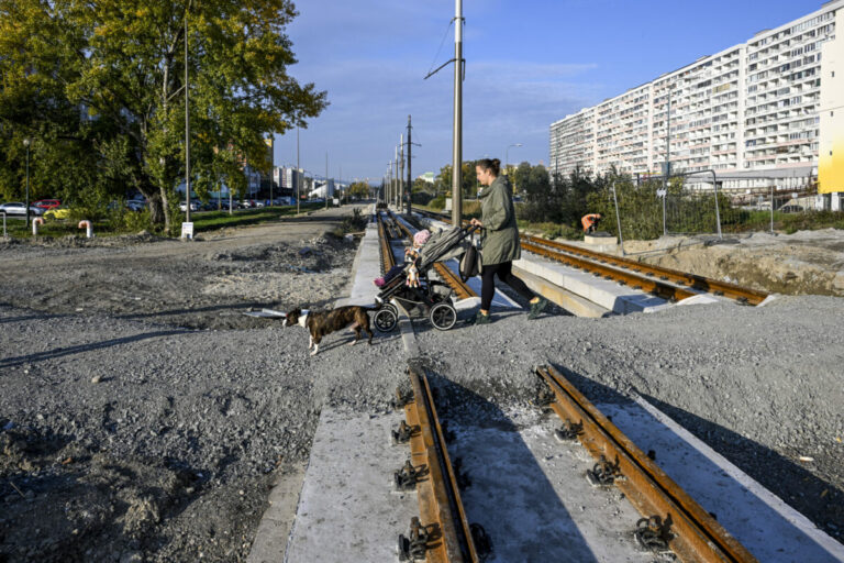 Výstavba petržalskej električky prinesie obmedzenia pre chodcov, čaká ich obchádzka – FOTO