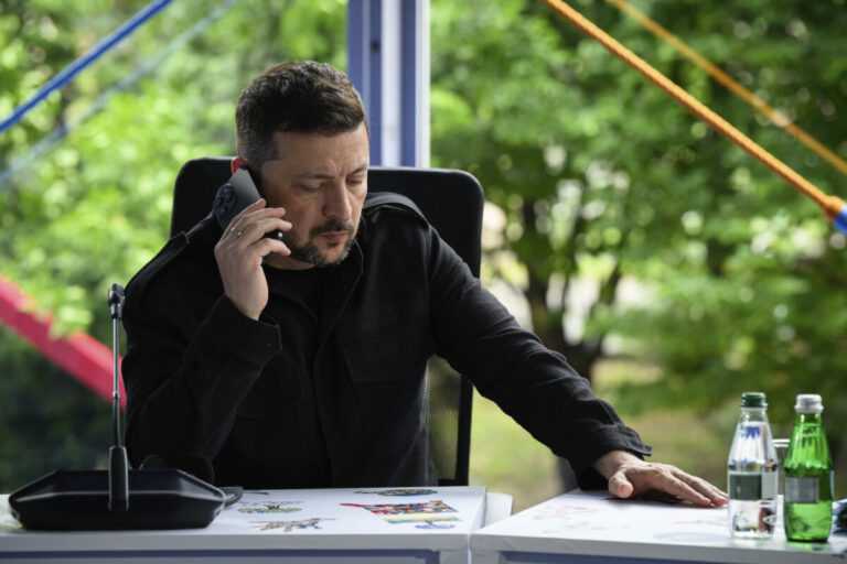 Zelenskyj a Trump sa plánujú stretnúť v stredu počas samitu NATO v Haagu