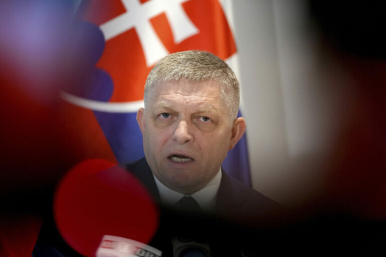 Vyše polovica Slovákov ocenila nedeľné politické diskusie, považuje ich za dôležité pre informovanosť ľudí
