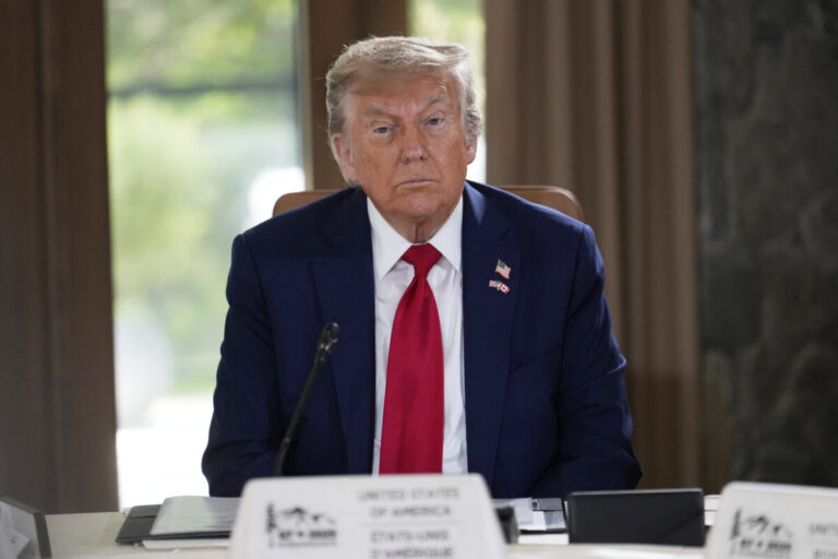 Trump vyzval Irán, aby sa vrátil k rokovaniam, kým nebude príliš neskoro