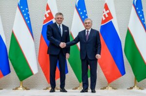 Fico rokoval s prezidentom Uzbekistanu o hospodárskej spolupráci, ambíciou je zvýšiť vzájomný obrat na 100 miliónov eur – VIDEO, FOTO