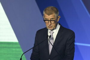 Podpora českého opozičného hnutia ANO expremiéra Babiša klesla