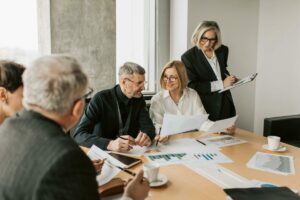 Manažéri, ktorí chcú viac: Objavte prínos programu MBA MANAGEMENT & STRATÉGIA