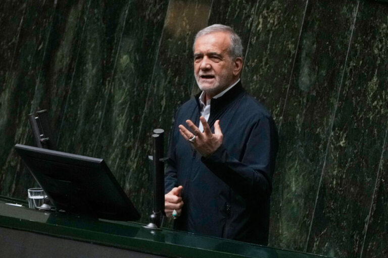 Iránsky prezident Masúd Pezeškian vyhlásil, že nezastaví jadrovú činnosť
