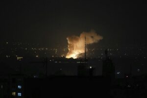 Svet vyzýva na zdržanlivosť po izraelskom útoku na Irán