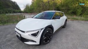 Test Kia EV6 – vydarený facelift a užitočné zmeny aj vo vnútri – VIDEO