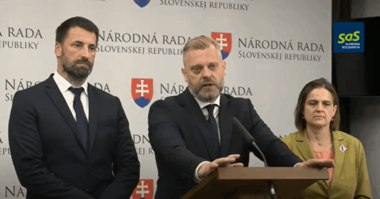 Ursula von der Leyen chystá miliardové nákupy v obrane. Krúpa na rovinu, či jej dôveruje po afére Pfizergate – VIDEO