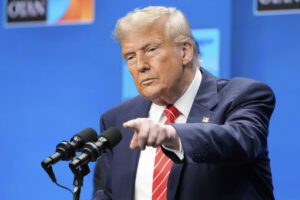 Irán podľa Trumpa nebol schopný jadrový materiál pred americkými údermi evakuovať