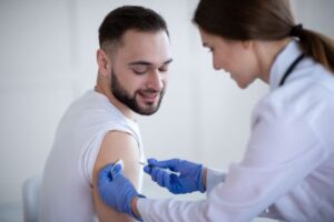 Dovolenka do exotiky sa bez očkovania môže predražiť, VšZP poskytuje príspevok na vakcíny