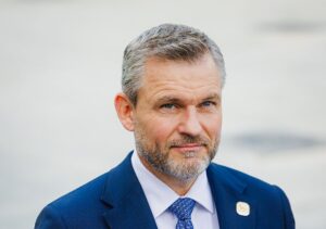 Petícia za referendum o sankciách voči Rusku čelí podozreniam z falšovania podpisov, opakuje sa aj meno úradníka