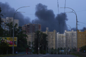 Kyjev a Odesa sa stali terčom masívnych útokov raketami a dronmi