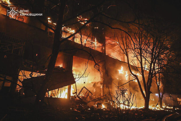 Ruské útoky na Charkov zranili 14 civilistov