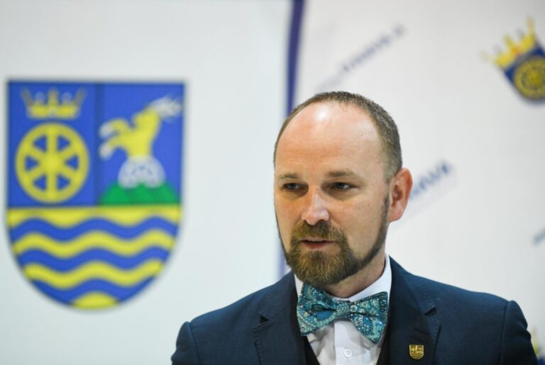 SK8 nesúhlasí s postupom Ficovej vlády, zrazenie eurofondov v hodnote 200 miliónov eur ide proti záujmom samospráv