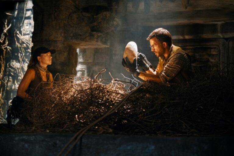 Jurský svet: Znovuzrodenie predstaví dinosaury ako príšery, ktoré majú potenciál zachrániť ľudský život
