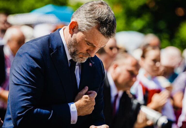 Prestaňme sa hádať a nenávidieť, vyzval Pellegrini z Nitry. Slovákom pripomenul odkaz Cyrila a Metoda – VIDEO