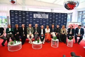Neporaziteľní sa ukázali vo Varoch: Teraz prichádzajú s novým trailerom
