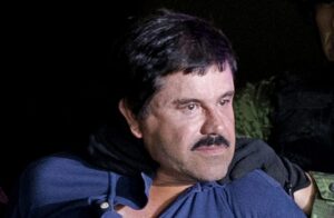 Syn mexického drogového bossa Joaquina „El Chapa“ Guzmána sa priznal k obvineniam z pašovania drog
