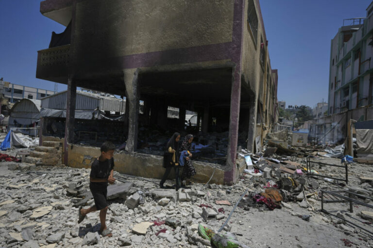 Pri izraelských vojenských operáciách v Pásme Gazy zahynulo 32 ľudí, tvrdí palestínska civilná ochrana